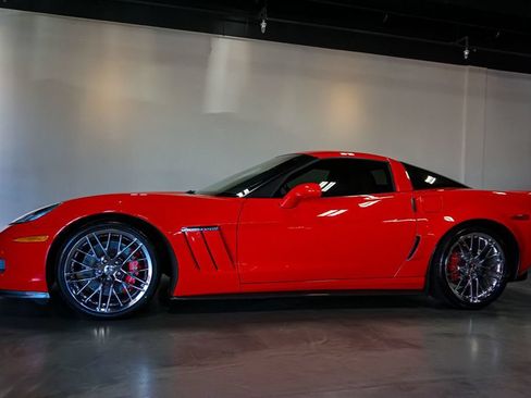 Used 2012 Chevrolet Corvette Grand Sport w/ 2LT Preferred Equipment Group RWD image 43