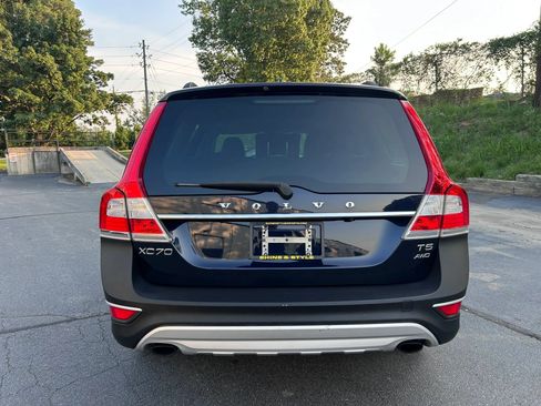 Used 2016 Volvo XC70 T5 Premier w/ Proximity Package AWD/4WD image 4