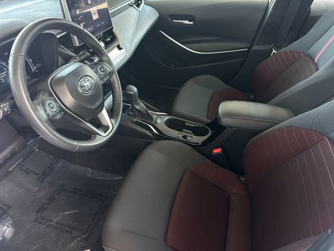 Used 2025 Toyota Corolla SE w/ SE Premium Package FWD image 9