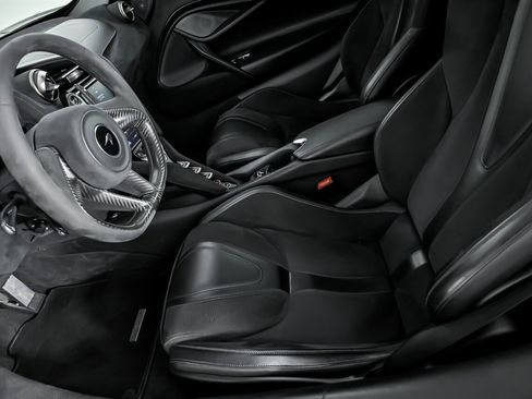 Used 2020 McLaren 720S Performance image 27