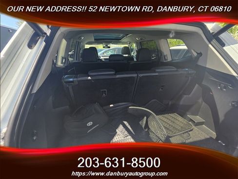 Used 2020 Volkswagen Atlas SE w/ Panoramic Sunroof Package FWD image 4