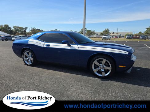Used 2010 Dodge Challenger R/T image 1