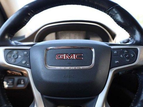 Used 2017 GMC Acadia Denali w/ Technology Package AWD/4WD image 12