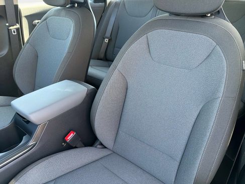 New 2026 Kia K4 LXS FWD image 17