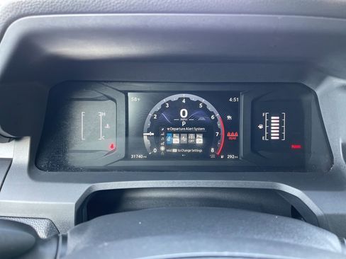 Used 2024 Toyota Tacoma SR image 9