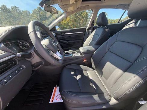 New 2025 Nissan Altima 2.5 SL image 14