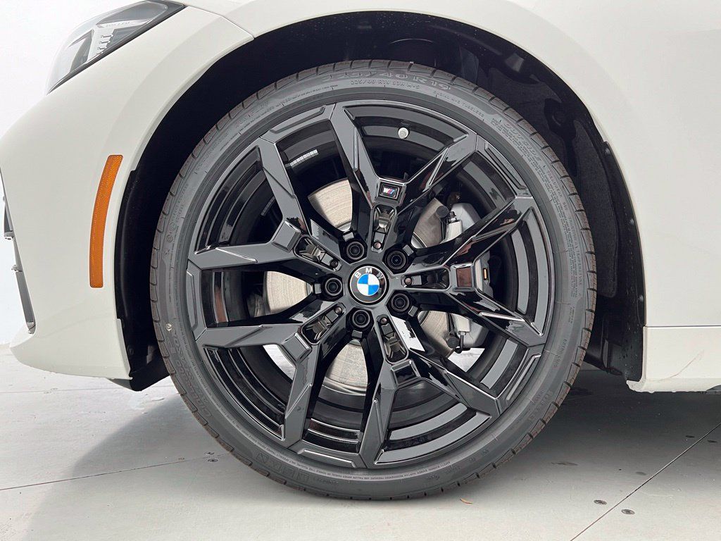 Used 2026 BMW 430i Coupe w/ M Sport Package RWD image 23