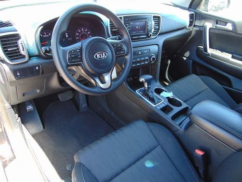 Used 2017 Kia Sportage LX AWD/4WD image 11