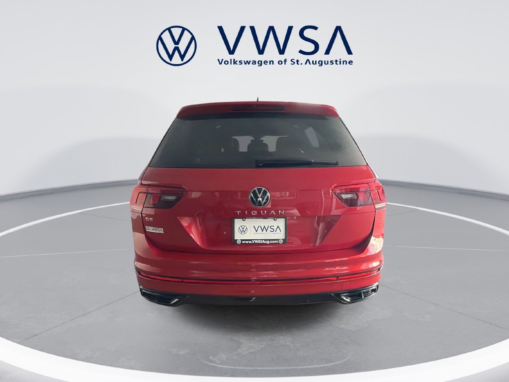 Certified 2024 Volkswagen Tiguan SE R-Line FWD image 7