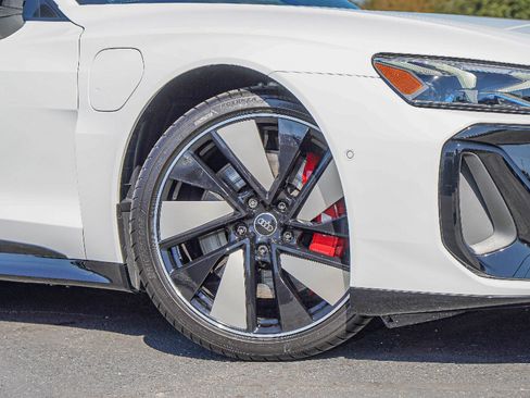 New 2026 Audi S e-tron GT Prestige image 2