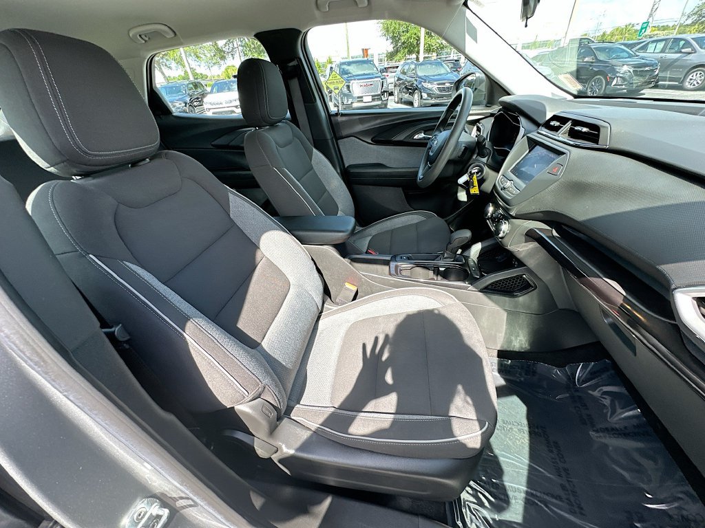 Certified 2023 Chevrolet TrailBlazer LS FWD image 25