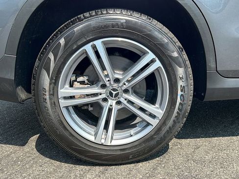 Used 2022 Mercedes-Benz GLC 300 4MATIC image 11