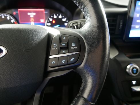 Used 2020 Ford Explorer XLT AWD/4WD image 28