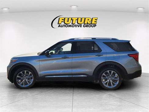 Certified 2021 Ford Explorer Platinum w/ Equipment Group 601A image 10