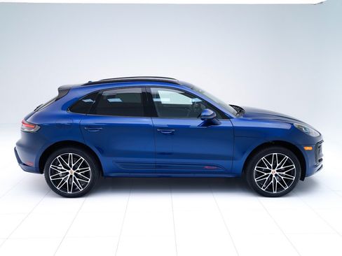 Certified 2026 Porsche Macan AWD/4WD image 8