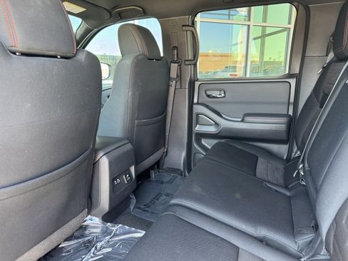 Used 2022 Nissan Frontier Pro-X image 38