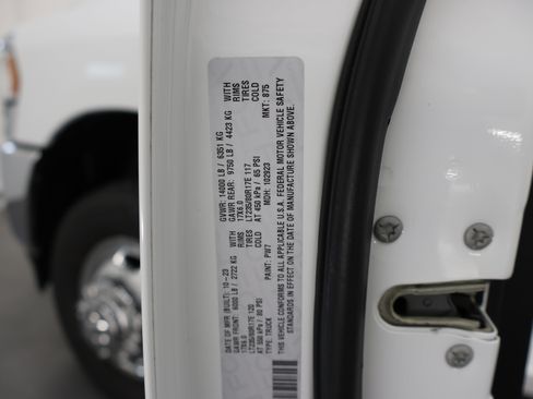 Used 2024 RAM 3500 Tradesman w/ Chrome Appearance Group AWD/4WD image 58