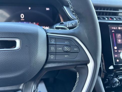 Used 2024 Jeep Grand Cherokee Laredo X w/ Luxury Tech Group I AWD/4WD image 65