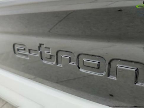 Used 2025 Audi A6 e-tron Premium Plus w/ Premium Plus AWD/4WD image 17