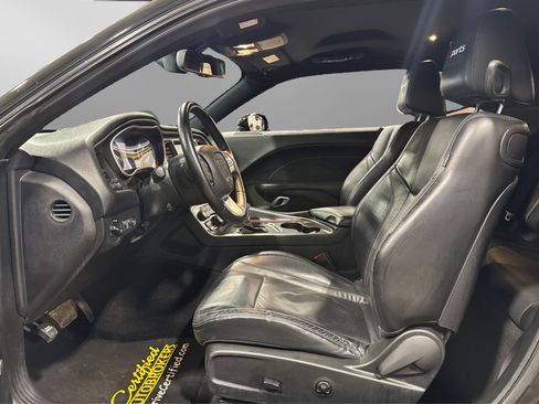 Used 2015 Dodge Challenger SXT Plus image 18