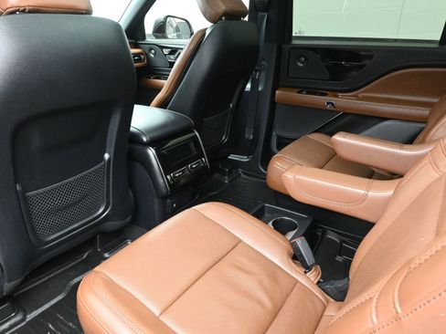 Used 2021 Lincoln Aviator Grand Touring w/ Elements Package Plus image 21