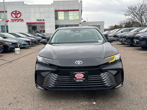 Used 2026 Toyota Camry XSE image 2