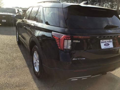 New 2026 Ford Explorer Active w/ Active Comfort Package image 12
