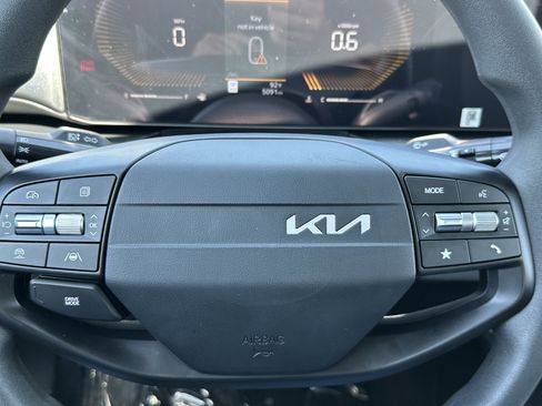 Certified 2026 Kia K4 FWD image 23