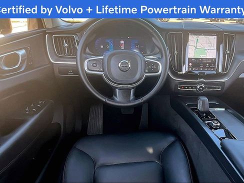 Certified 2025 Volvo XC60 B5 Core image 8