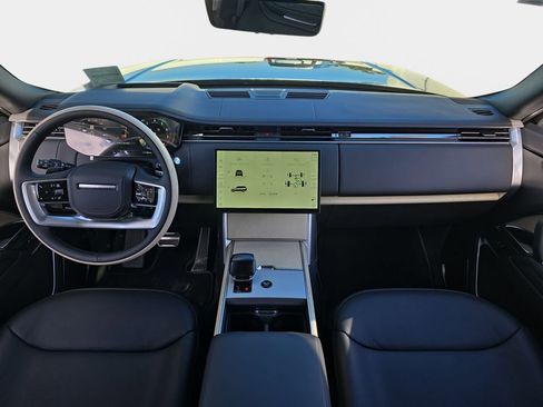 New 2026 Land Rover Range Rover SV image 9