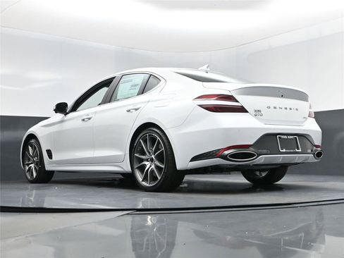 New 2026 Genesis G70 2.5T Prestige image 12