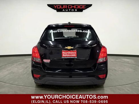Used 2018 Chevrolet Trax LS FWD image 4