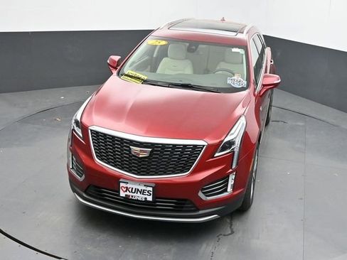 Used 2025 Cadillac XT5 Premium Luxury AWD/4WD image 41