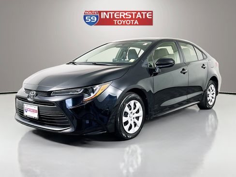 Certified 2024 Toyota Corolla LE FWD image 3