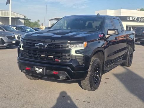 Used 2023 Chevrolet Silverado 1500 LT Trail Boss w/ Protection Package AWD/4WD image 2