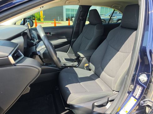 Used 2022 Toyota Corolla LE FWD image 14