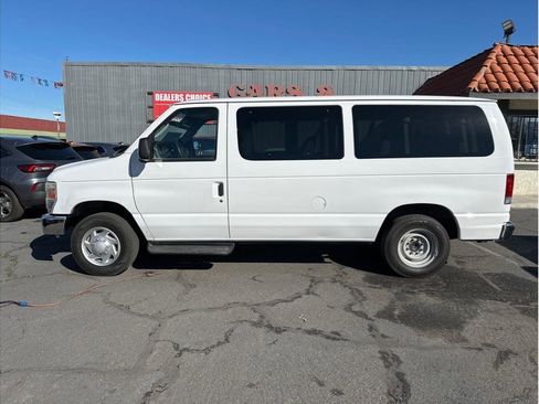 Used 2013 Ford E-150 and Econoline 150 Wagon RWD image 14