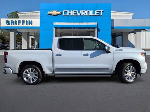 New 2026 Chevrolet Silverado 1500 High Country AWD/4WD image 3