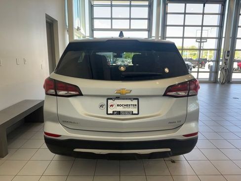 Used 2022 Chevrolet Equinox LT AWD/4WD image 36