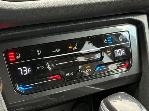 Used 2022 Volkswagen Tiguan SEL R-Line image 32