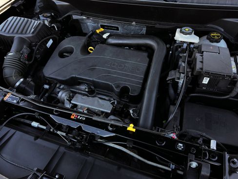 Used 2024 GMC Terrain SLE image 34