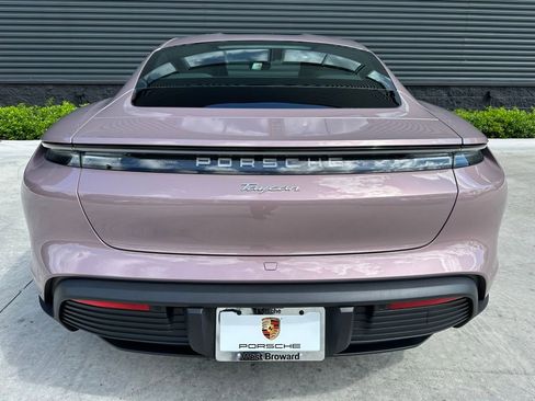 Used 2025 Porsche Taycan image 11