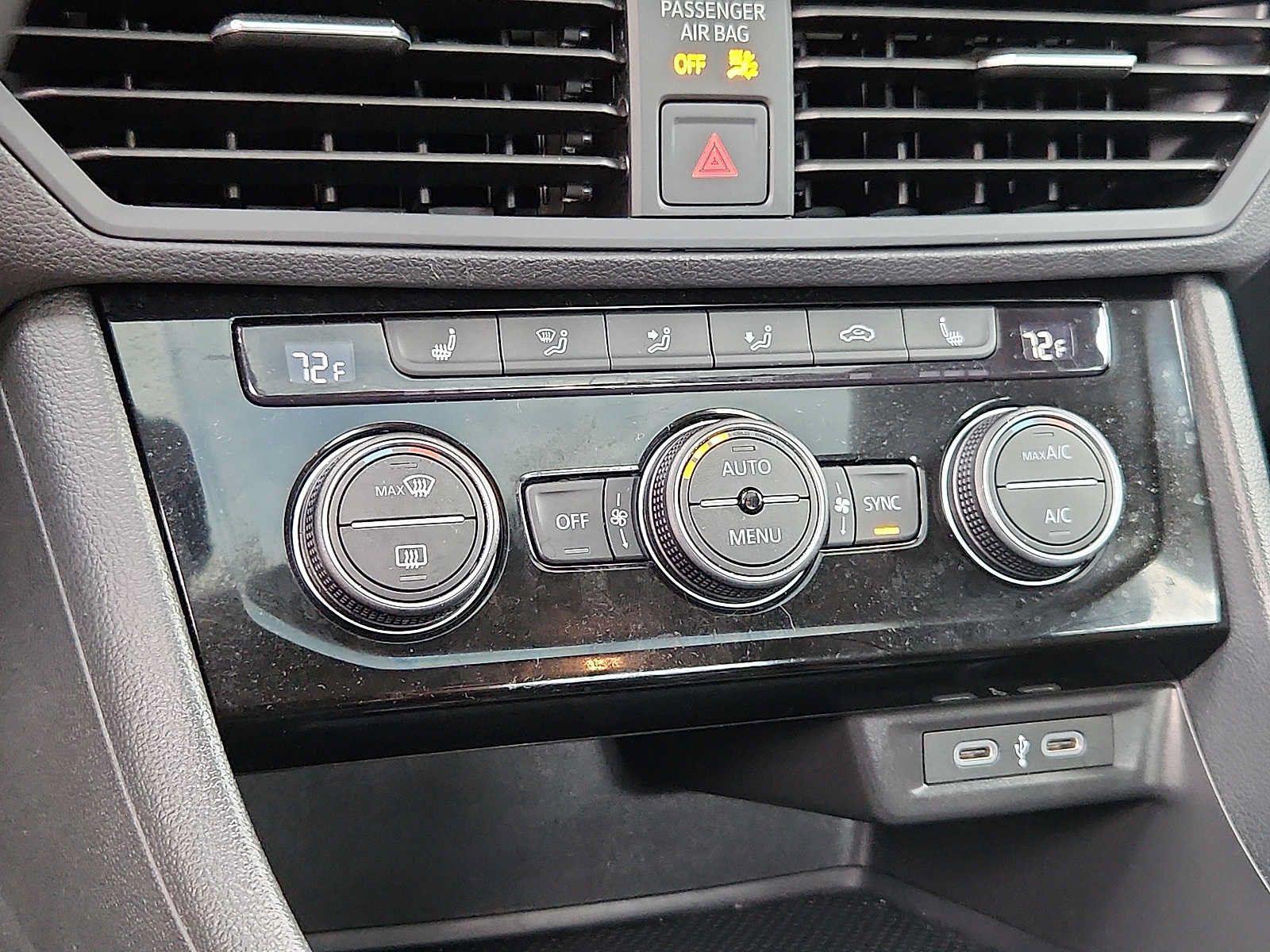 Used 2023 Volkswagen Jetta SE FWD image 15