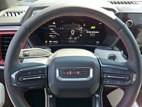 New 2025 GMC Canyon AT4 w/ AT4X Package AWD/4WD image 17
