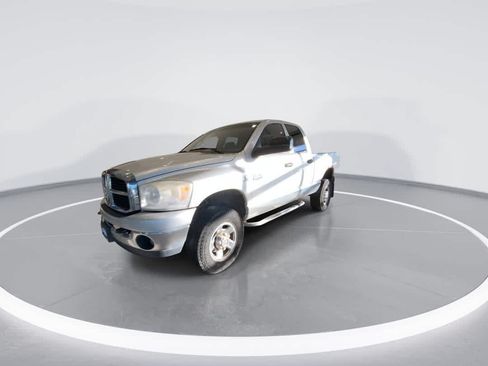 Used 2007 Dodge Ram 2500 Truck SLT w/ Trailer Tow Group AWD/4WD image 4