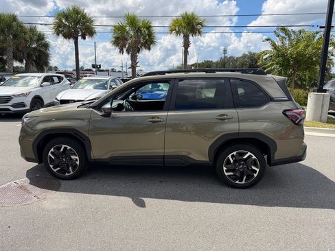 Used 2026 Subaru Forester Premium AWD/4WD image 10
