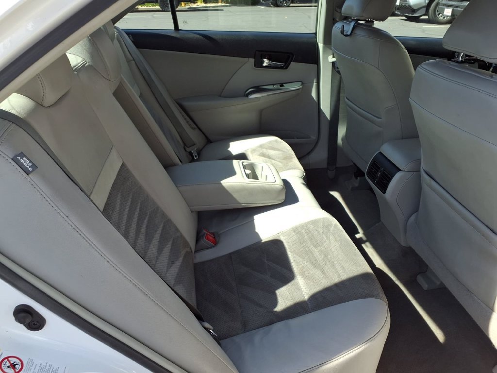 Used 2012 Toyota Camry XLE w/ Leather Pkg FWD image 31