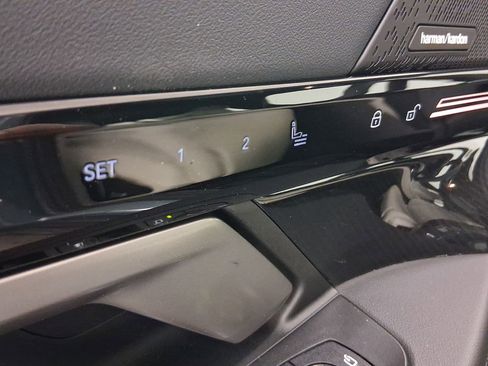 Used 2025 BMW 530i image 22