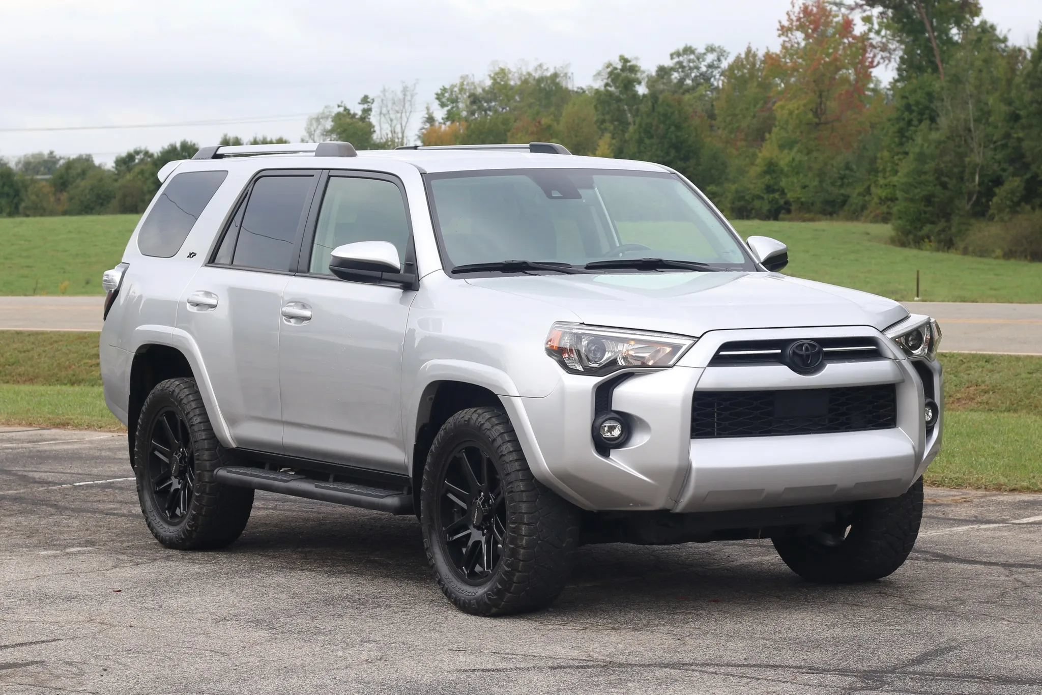 Used 2022 Toyota 4Runner SR5 AWD/4WD image 1