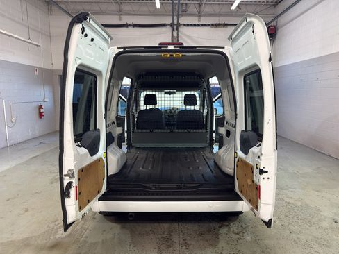 Used 2013 Ford Transit Connect XLT image 11